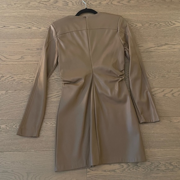 Zara leather dress. Brown Color. Never worn - Picture 2 of 2